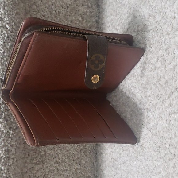 Louis Vuitton Monogram Wallet Authentic - Picture 4 of 12